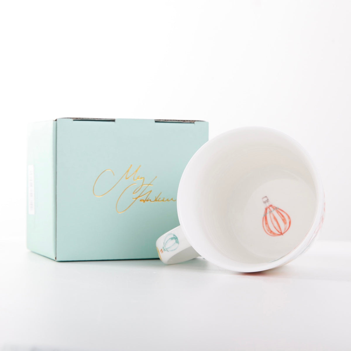 In The Air – Hot Air Balloon Design New Bone China Mug
